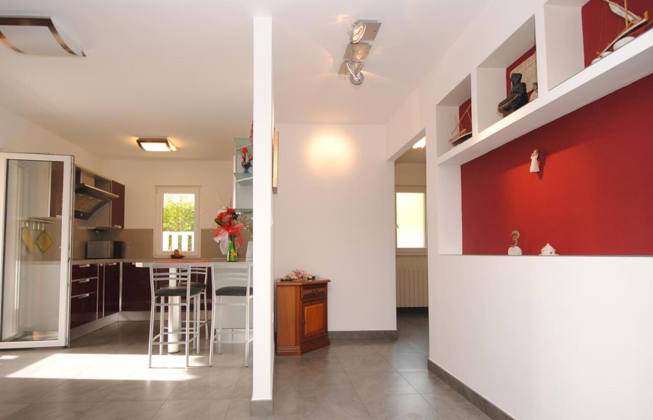 טרוגיר Seaview Luxury Apartment "Lucy" With Terrace & Vintage Summer Kitchen מראה חיצוני תמונה
